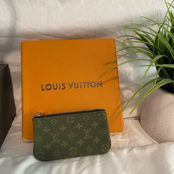 LOUIS VUITTON Authentic LOUIS VUITTON Pochette Cles  Coin Purse Khaki Canvas - Picture 5 of 6